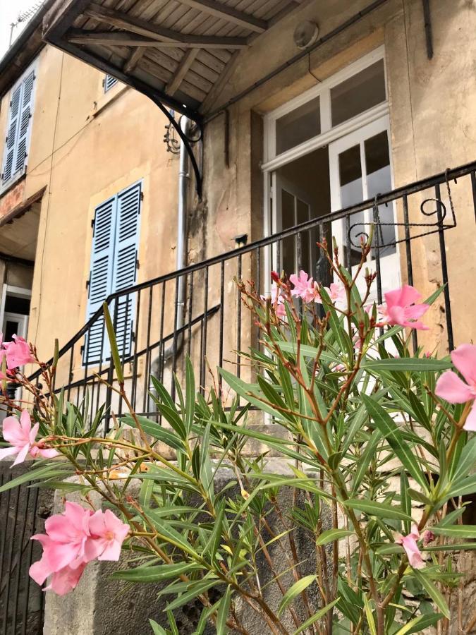 Апартаменты La Petite Cour Бон Экстерьер фото