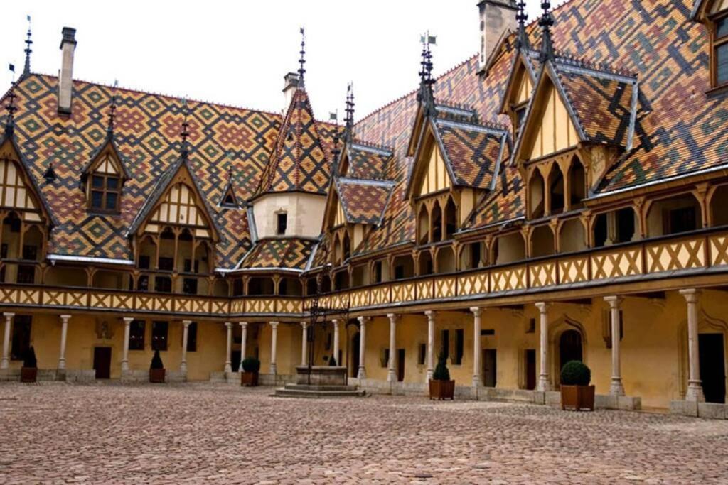 Апартаменты La Petite Cour Бон Экстерьер фото